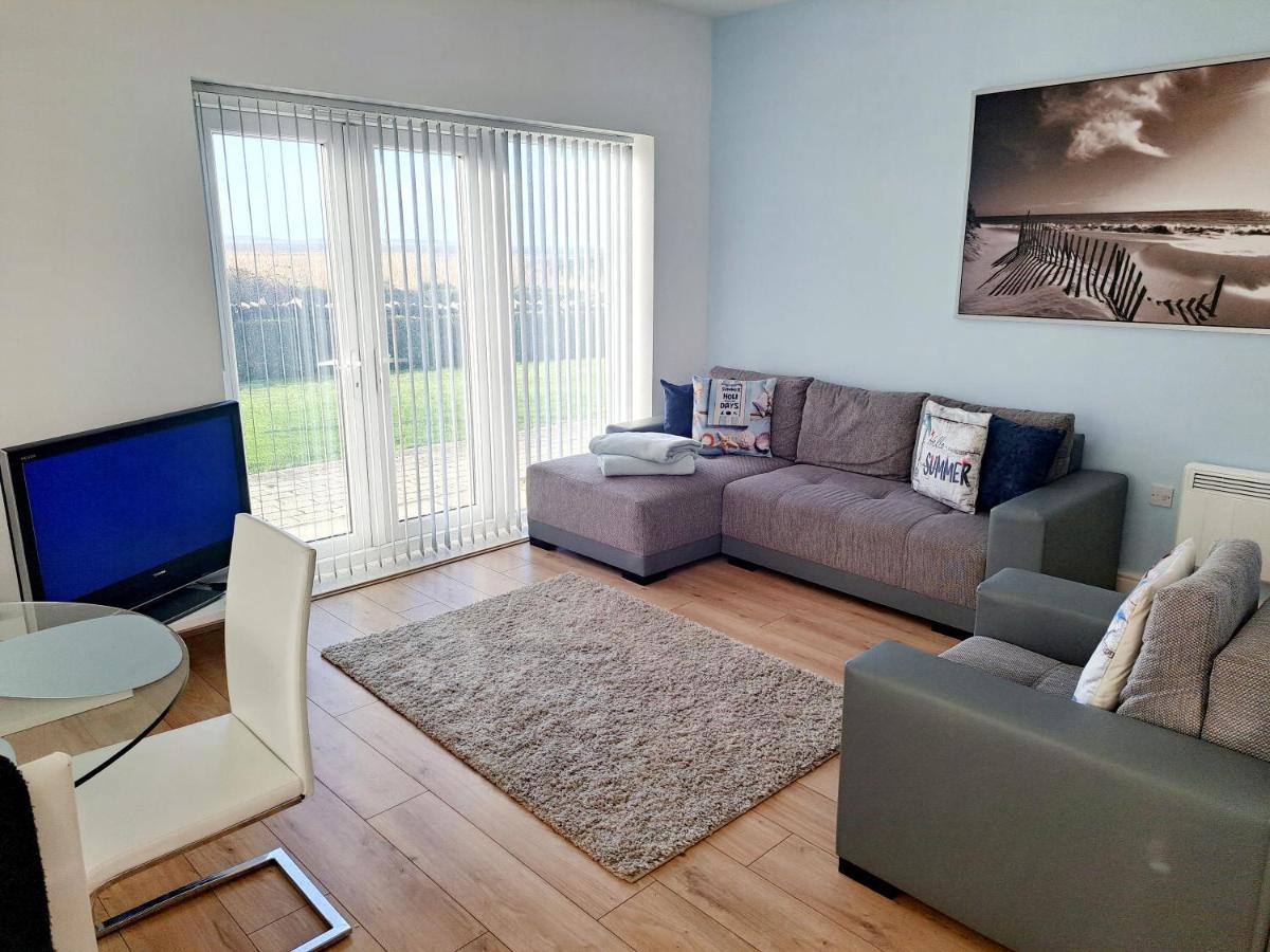 Coastal Apartment With Beach On Your Doorstep! Llanelli Exteriör bild