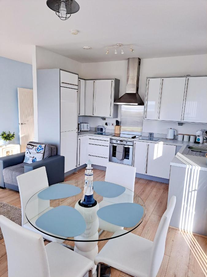 Coastal Apartment With Beach On Your Doorstep! Llanelli Exteriör bild