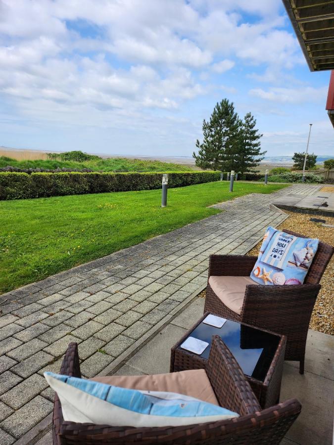 Coastal Apartment With Beach On Your Doorstep! Llanelli Exteriör bild