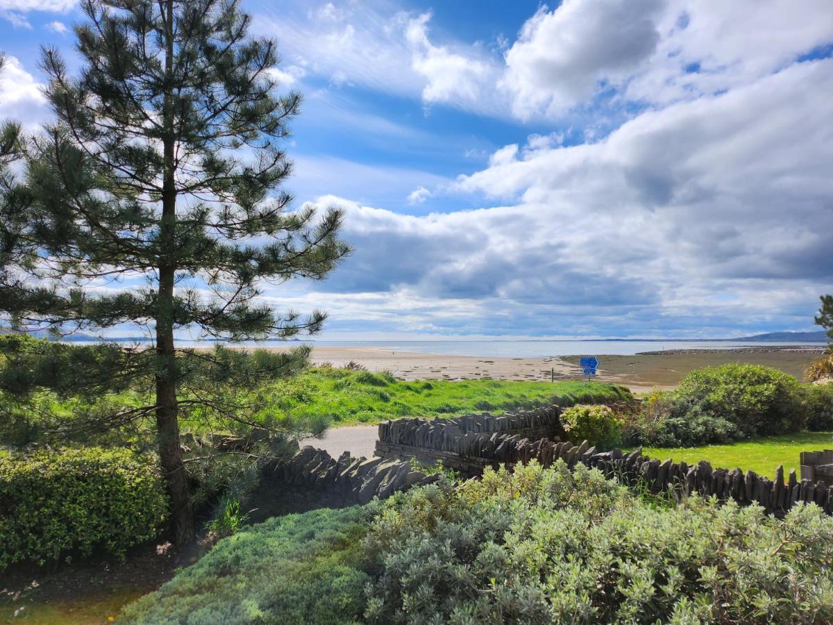 Coastal Apartment With Beach On Your Doorstep! Llanelli Exteriör bild